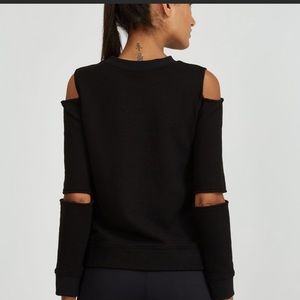 Noli yoga Gia cut out sweater